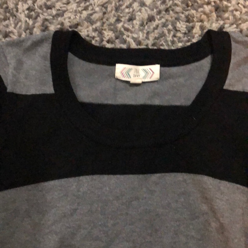 Sweater - Picture 2 of 4